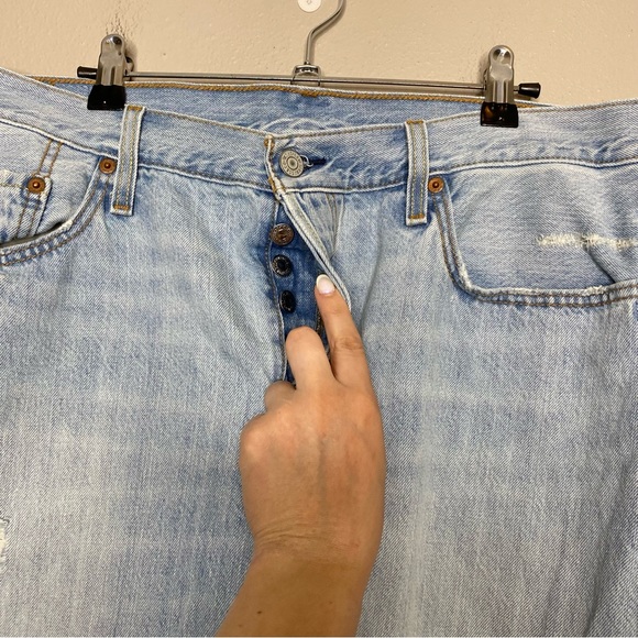 Levi’s 501 CT 32x32 Light Wash Distressed Jeans - Picture 4 of 14